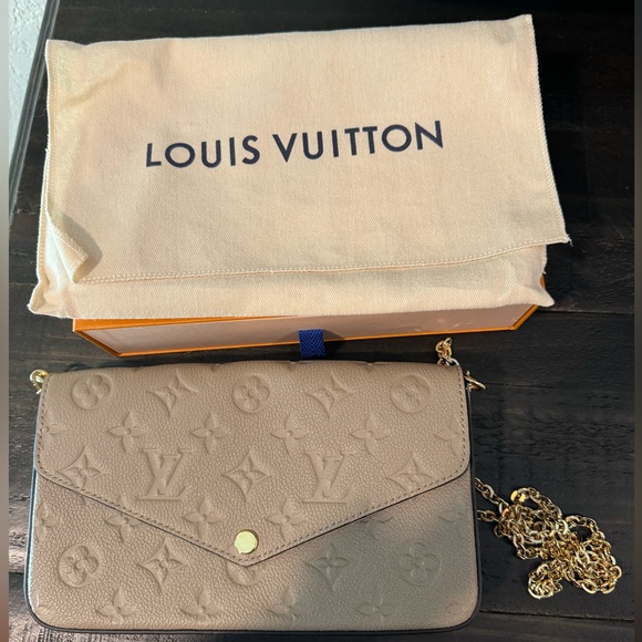 Louis Vuitton Felicie Pochette - Picture 2 of 7